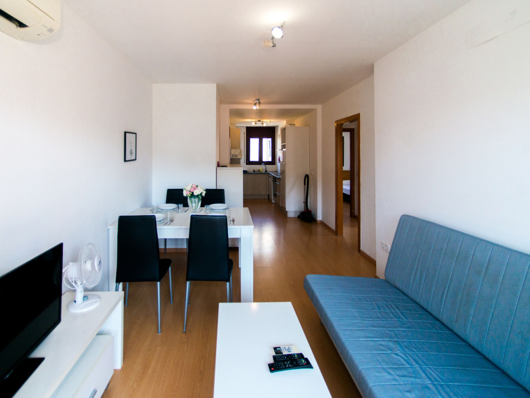 Photo of WELCS APARTAMENTO 265 EMP cerca de la playa