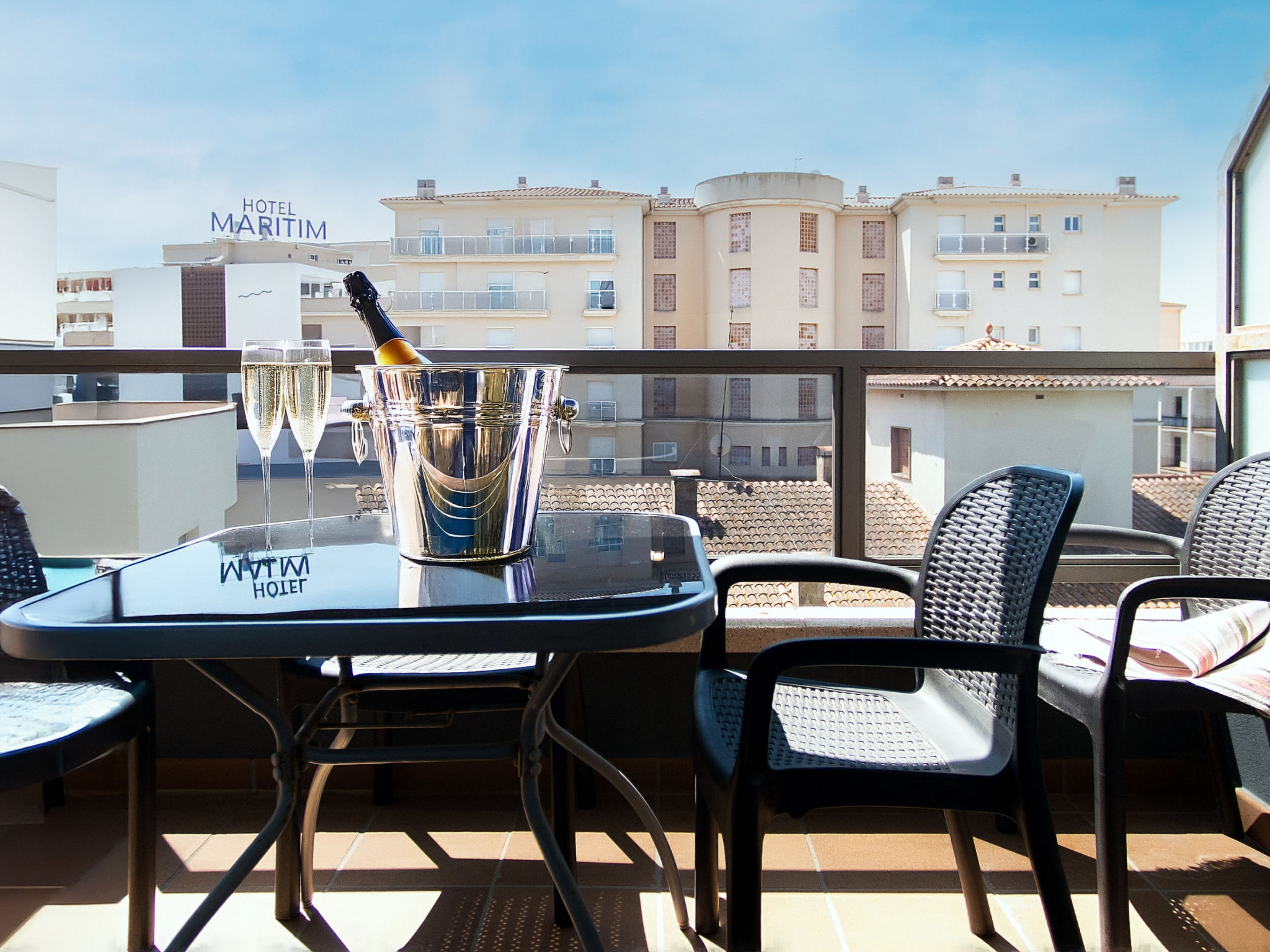 Photo of WELCS APARTAMENTO 265 EMP cerca de la playa