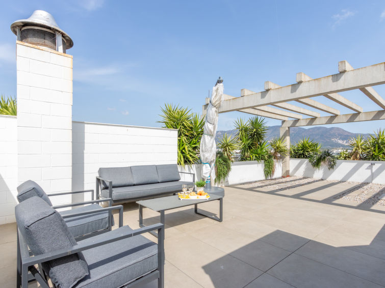 Search and Stay destination Roses, CT - Spain from AU$ 269. Port Canigó