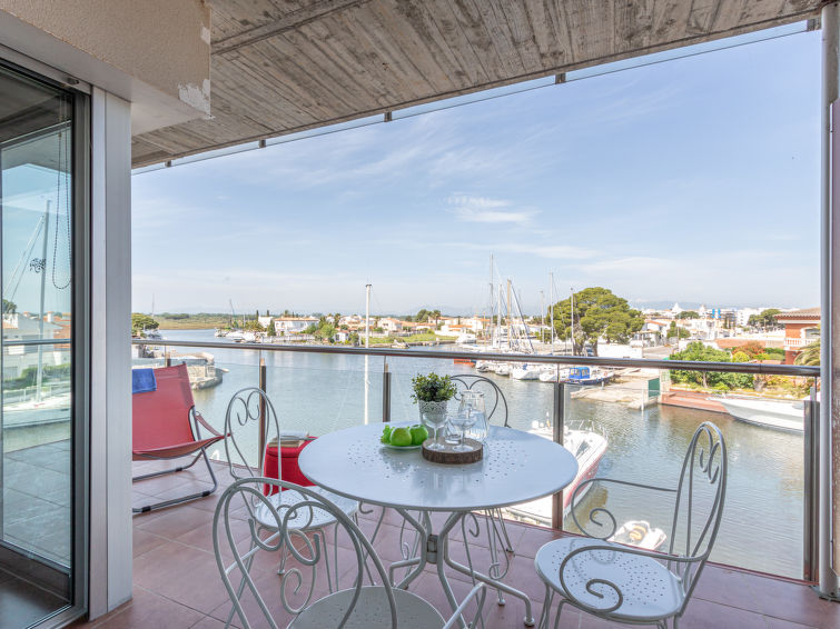 Cap Mestral Apartment in Roses