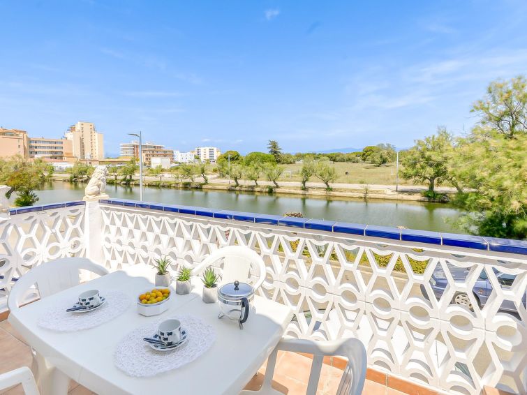 Op 600 m van zee: Zonnig appartement Clos des Franquets in Roses in Roses