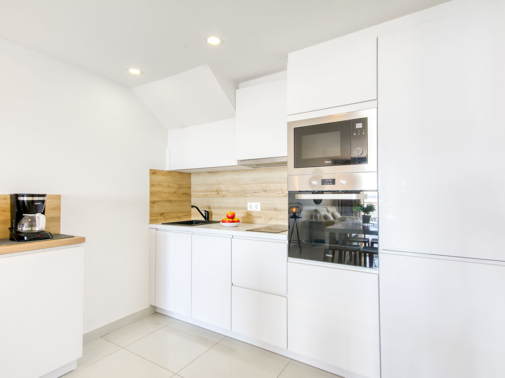 Mileni I — Kitchen / Dining Room