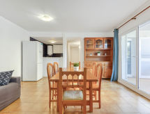 Strandappartement Roses: direct aan zee, 2 slaapkamers en tuin - thumbnail 6
