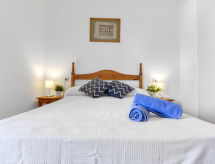 Strandappartement Roses: direct aan zee, 2 slaapkamers en tuin - thumbnail 4