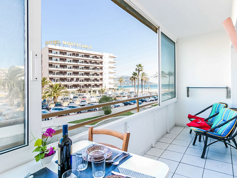 Aan zee: Zonnig appartement voor 2 personen in Roses in Roses