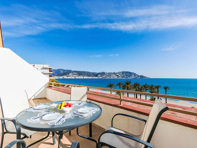 Апартаменты Roses Holiday Center