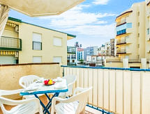Zonnig appartement aan de Costa Brava in Roses, 300 meter van het strand - thumbnail 1