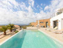 Dom Luxury