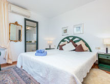 Vacation home acacies
