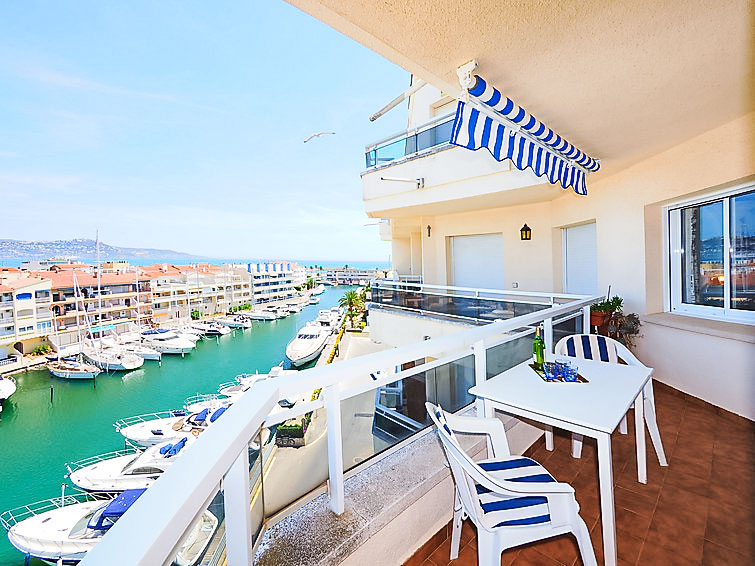 Club Nautic Apartment in Empuriabrava