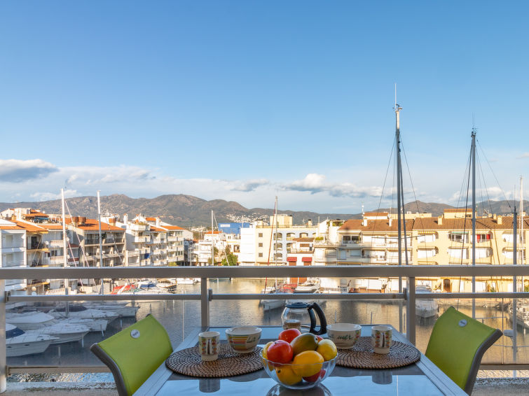 Club Nautic Apartment in Empuriabrava