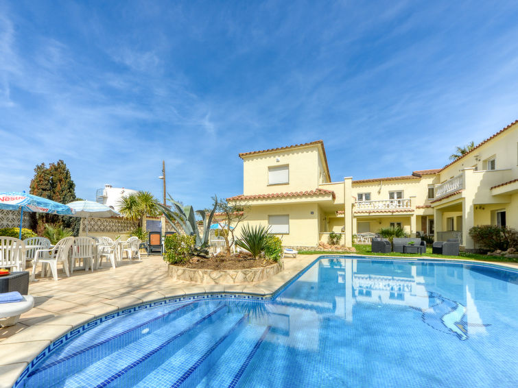 Centraal gelegen appartement in Empuriabrava nabij het strand in Empuriabrava