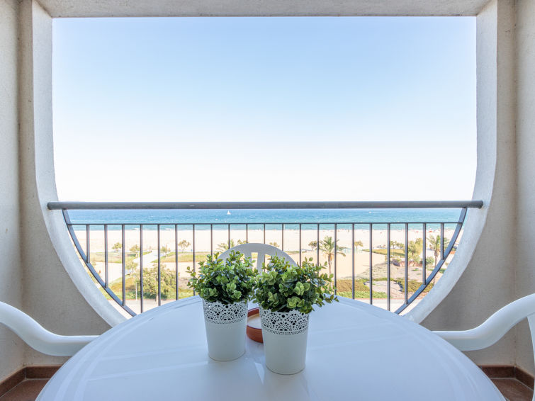 4-persoons appartement met zeezicht in hartje Empuriabrava in Empuriabrava