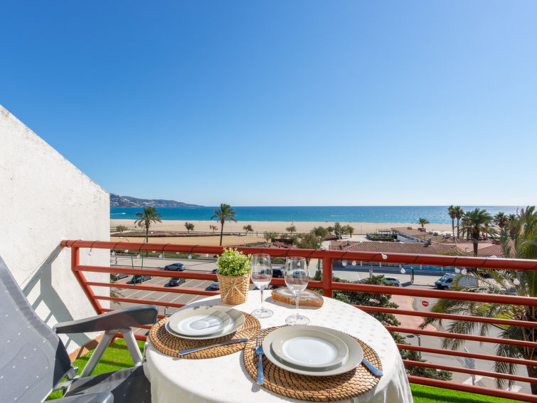 Bahia Accommodation in Empuriabrava