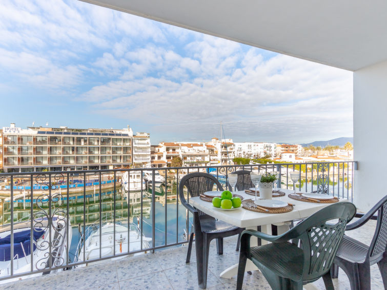 Port Salins Apartment in Empuriabrava