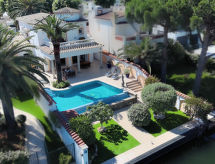Vrijstaande villa aan het kanaal met privézwembad in Empuriabrava - thumbnail 2