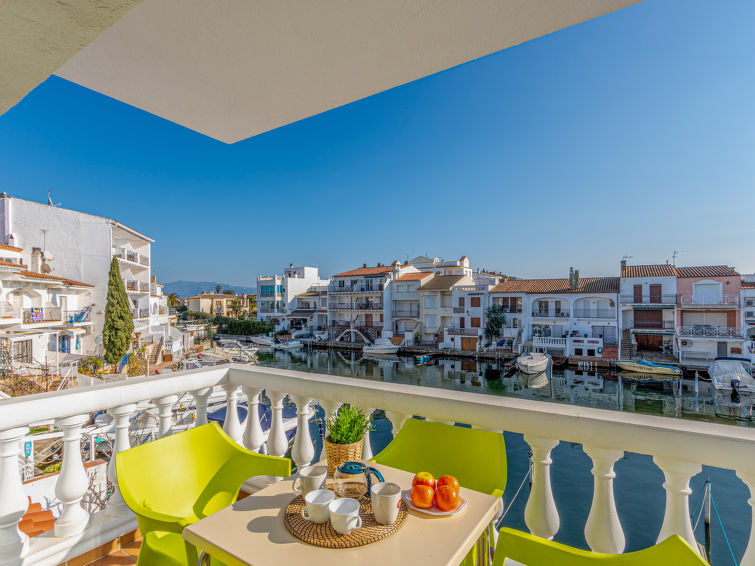 Port Banyuls Apartment in Empuriabrava