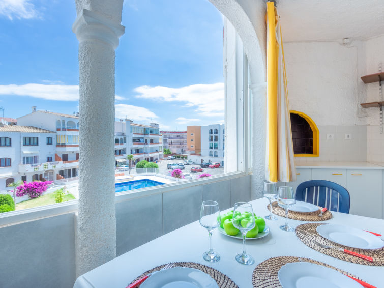 Las Chabolas Apartment in Empuriabrava