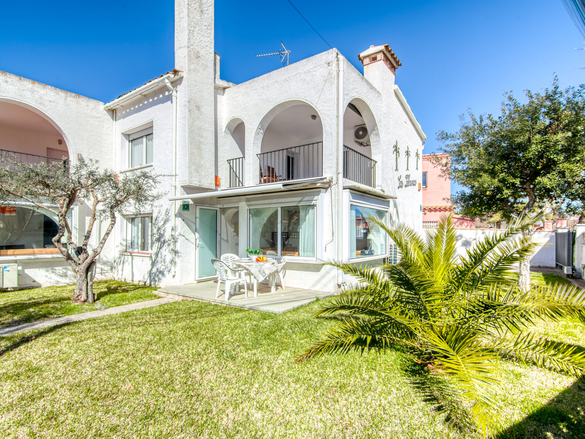 Photo of Las Palmeras