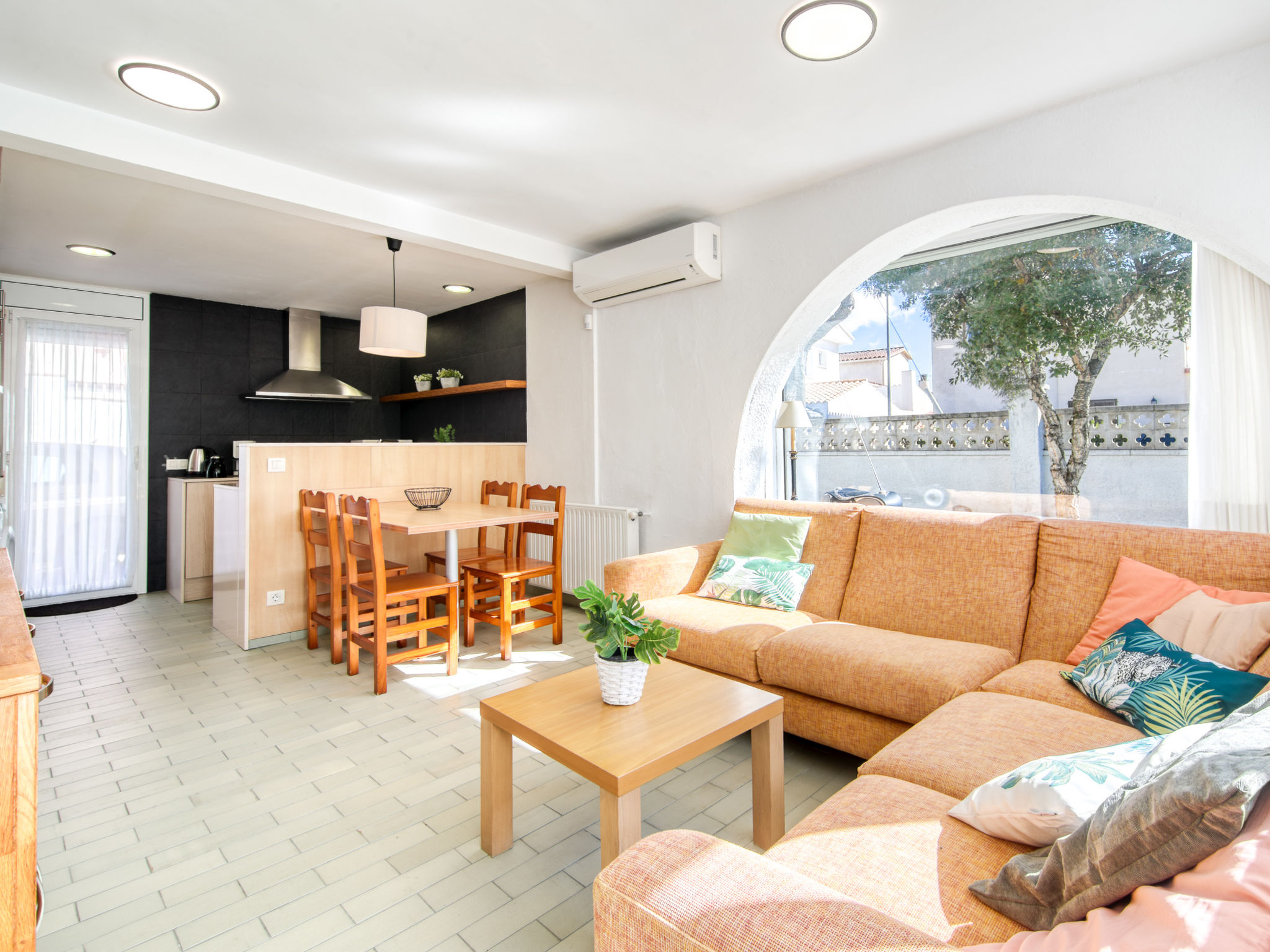 Photo of Las Palmeras