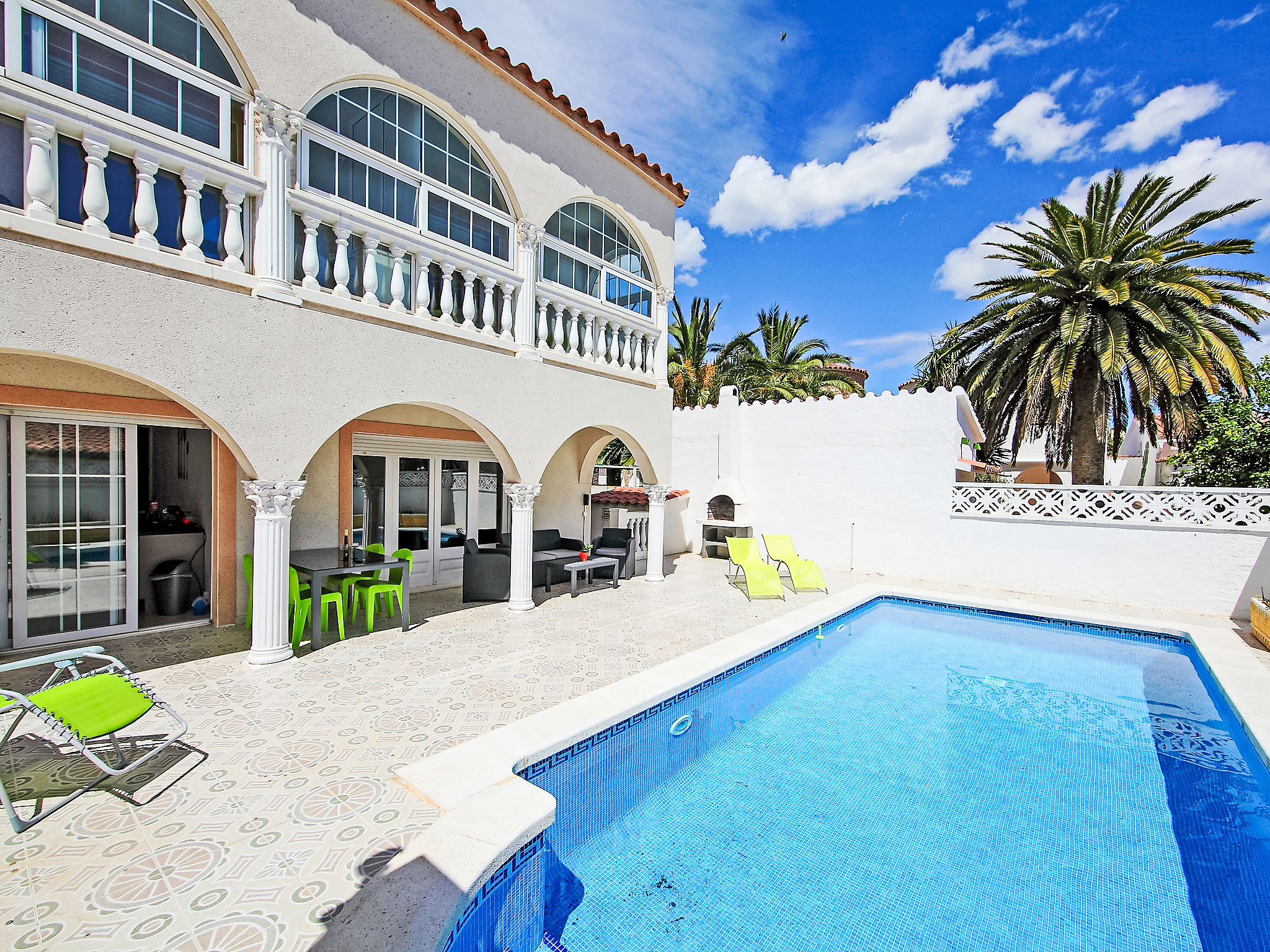 Requesens Accommodation in Empuriabrava
