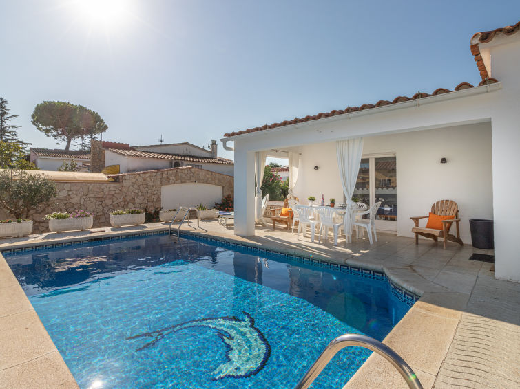 Montgri Accommodation in Empuriabrava