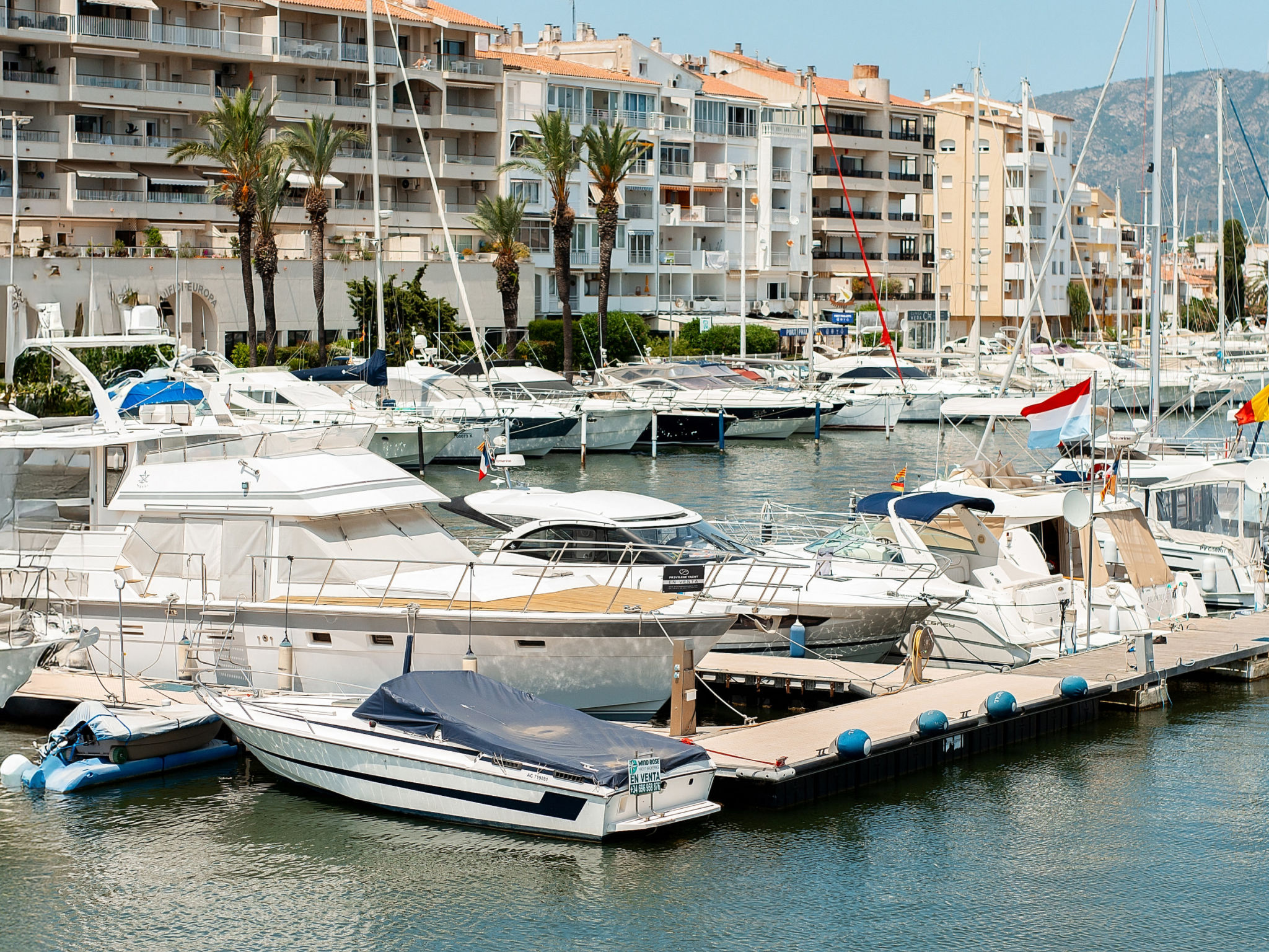 Photo of WELCS APARTAMENTO 260 EMP con vistas al canal