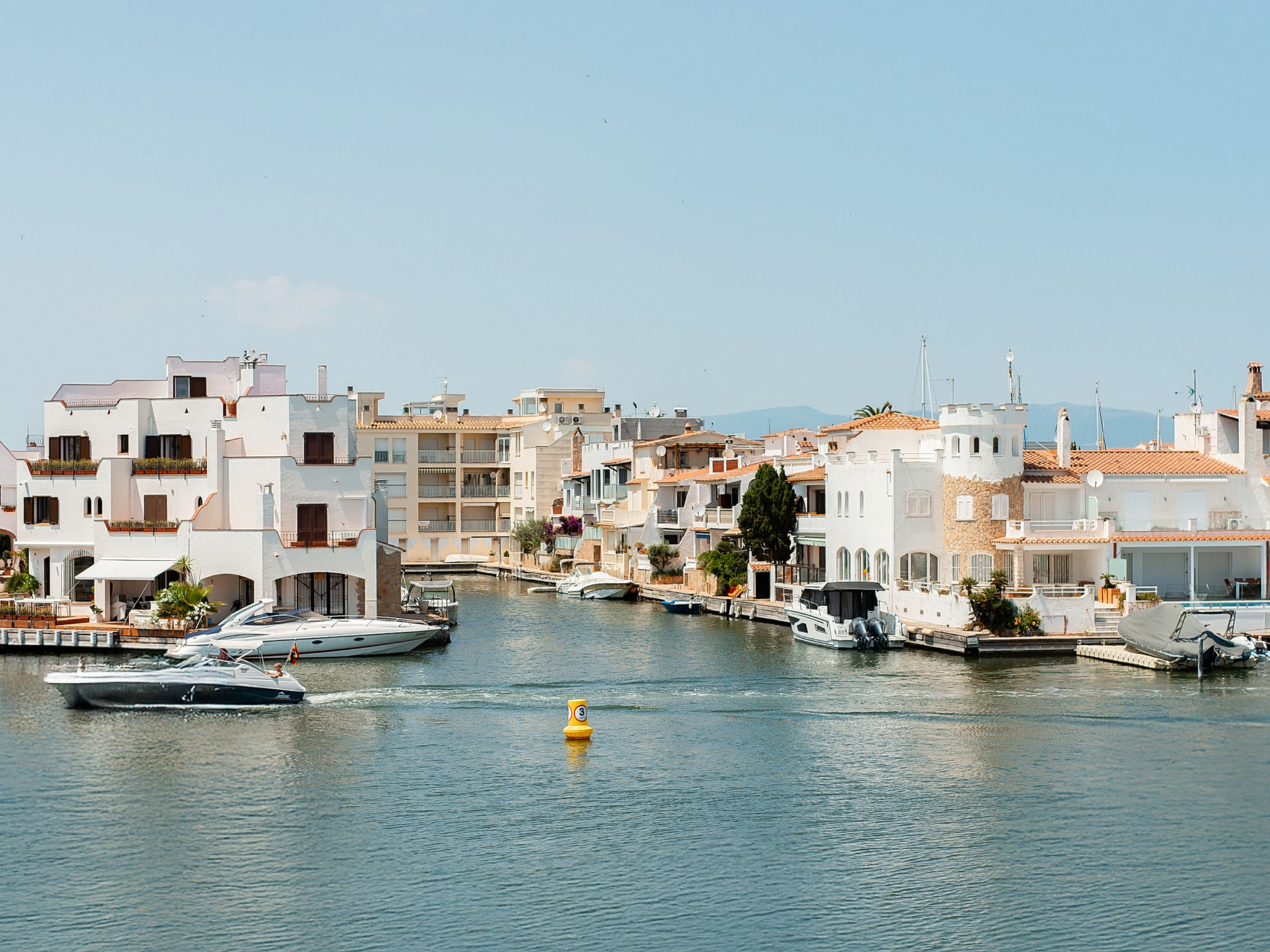 Photo of WELCS APARTAMENTO 260 EMP con vistas al canal