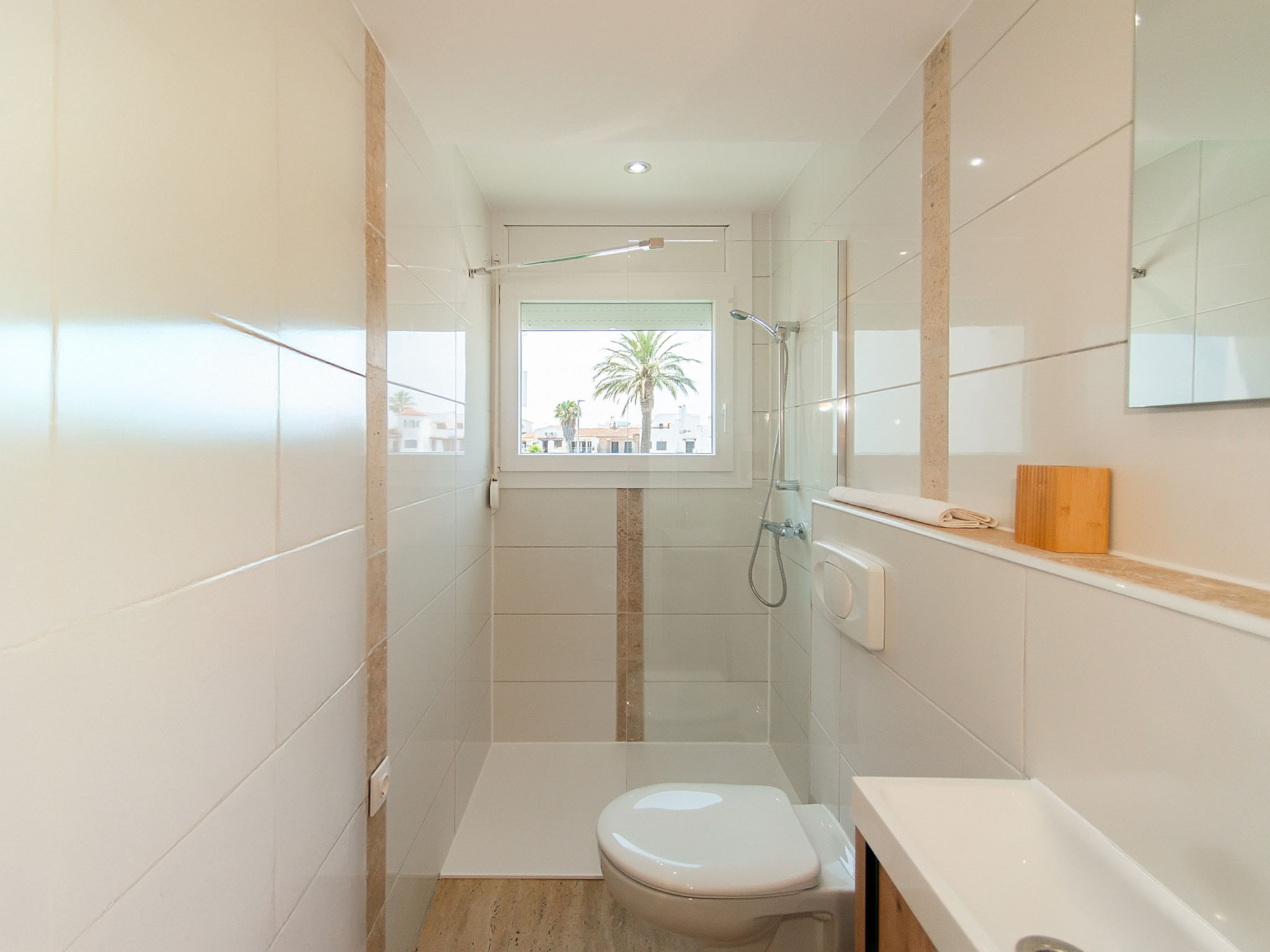 Photo of WELCS APARTAMENTO 260 EMP con vistas al canal