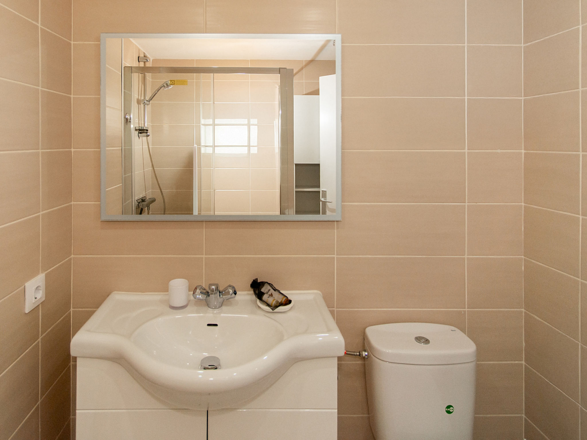 Photo of WELCS APARTAMENTO 260 EMP con vistas al canal