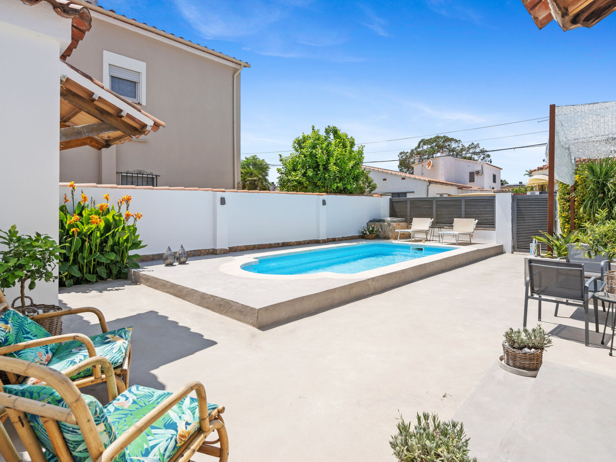 Photo of WELCS APARTAMENTO 091 EMP con piscina