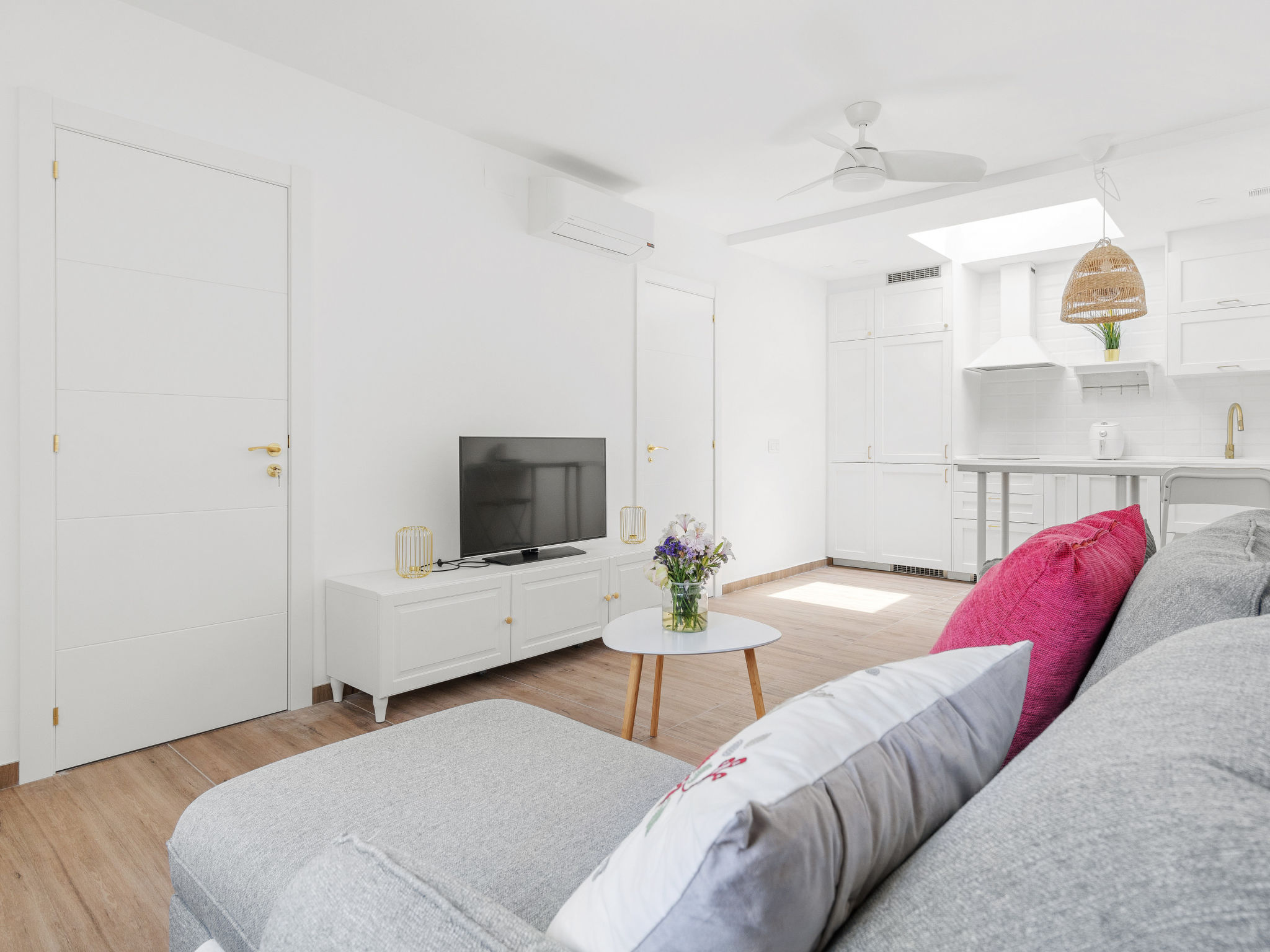 Photo of WELCS APARTAMENTO 091 EMP con piscina