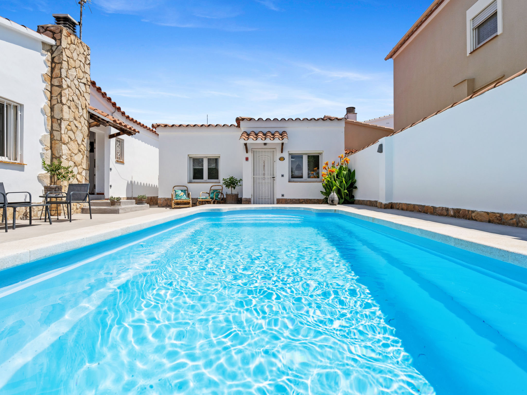 Photo of WELCS APARTAMENTO 091 EMP con piscina