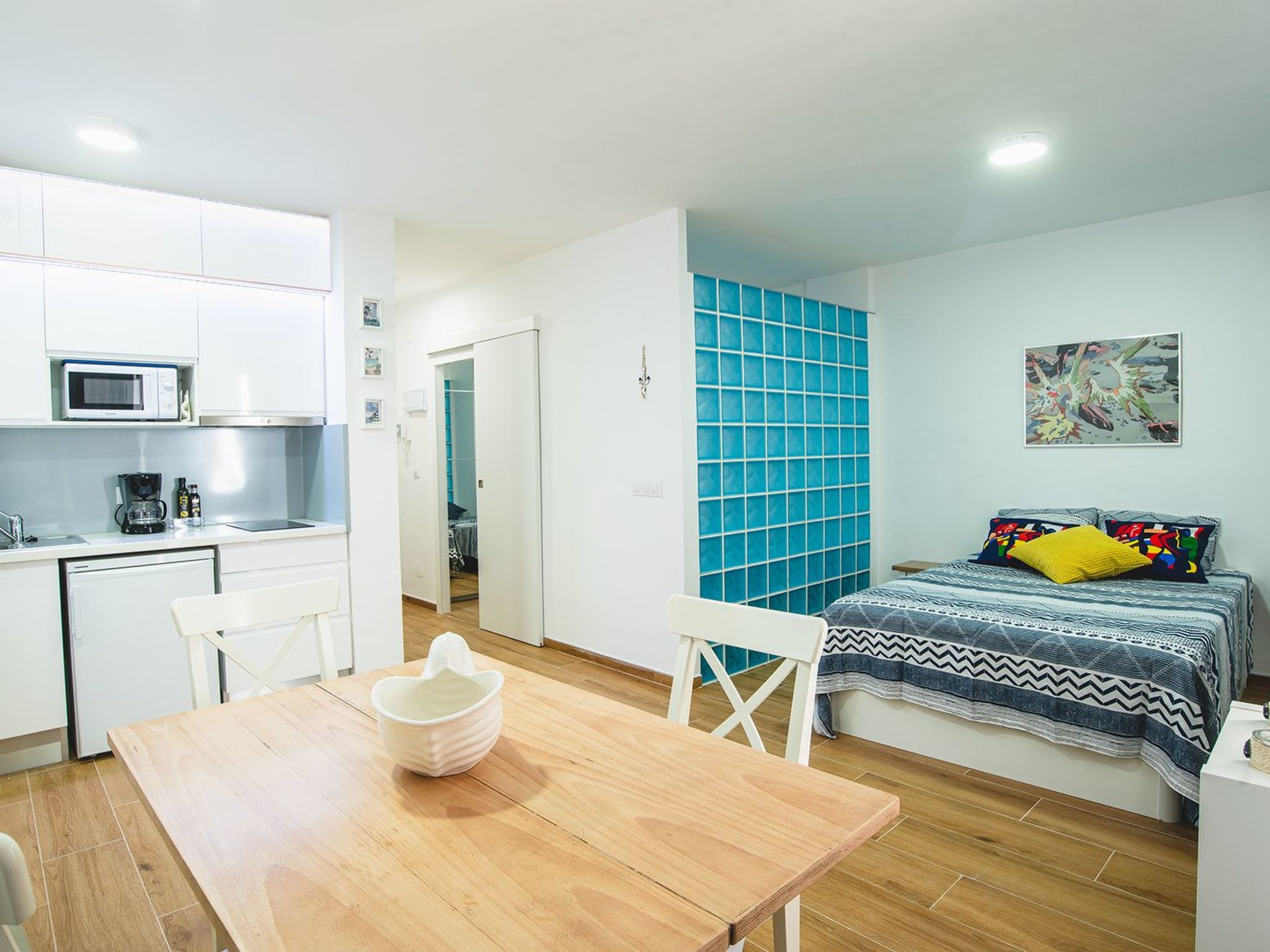 Appartement mit überdachtem Balkon und Meerblick in Strandlage