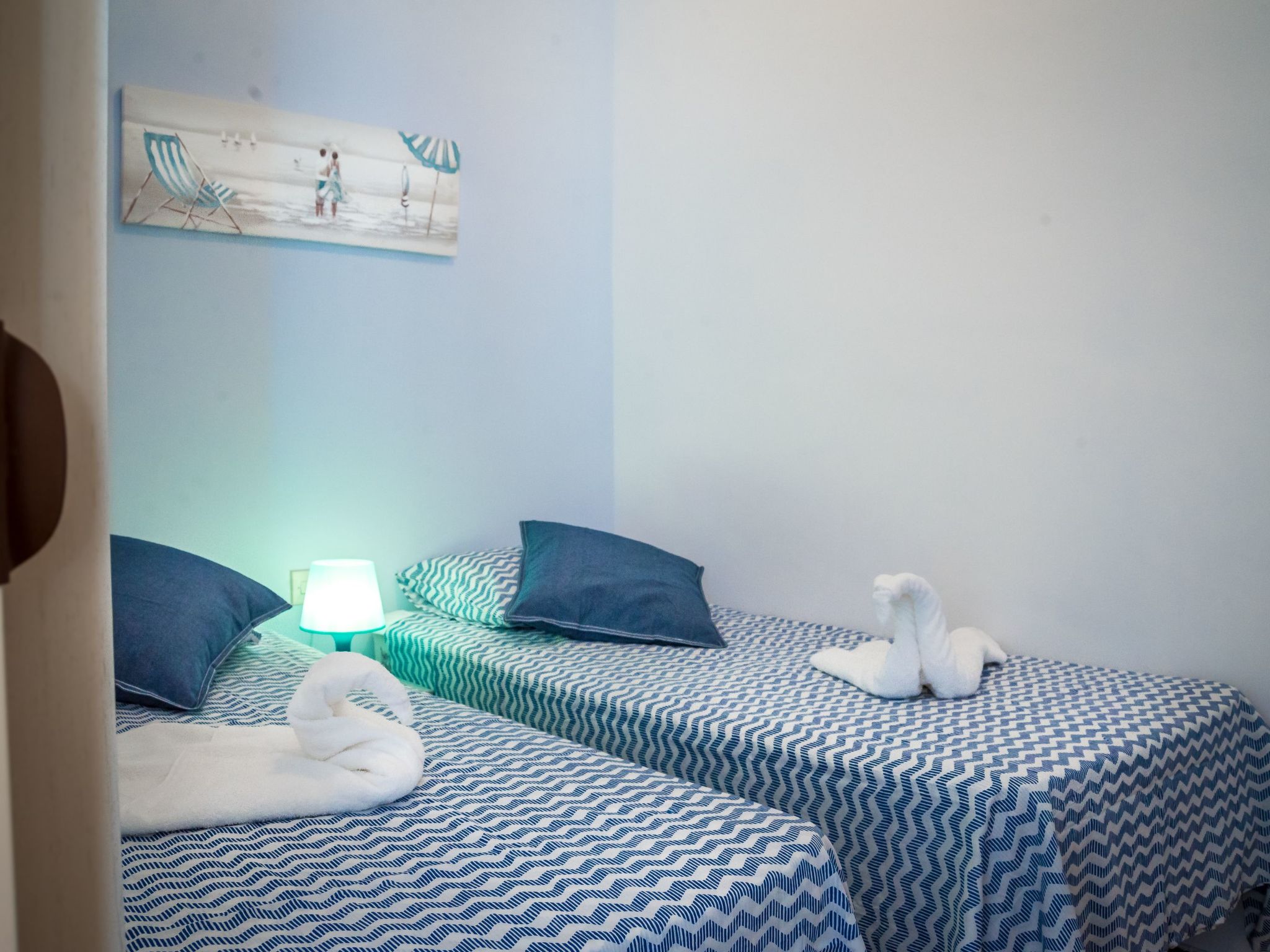 Appartement mit überdachtem Balkon und Meerblick in Strandlage-Image-tags.info