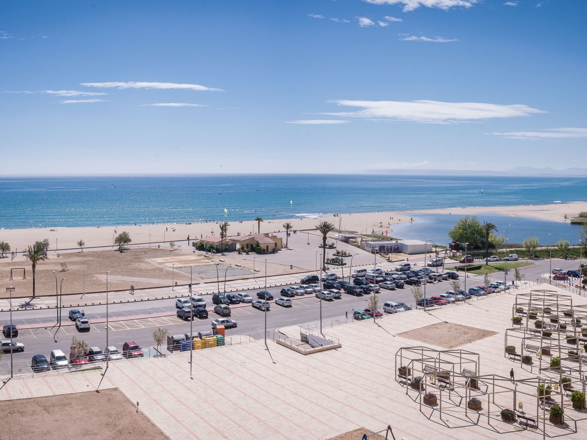 Appartement mit überdachtem Balkon und Meerblick in Strandlage-Dehors