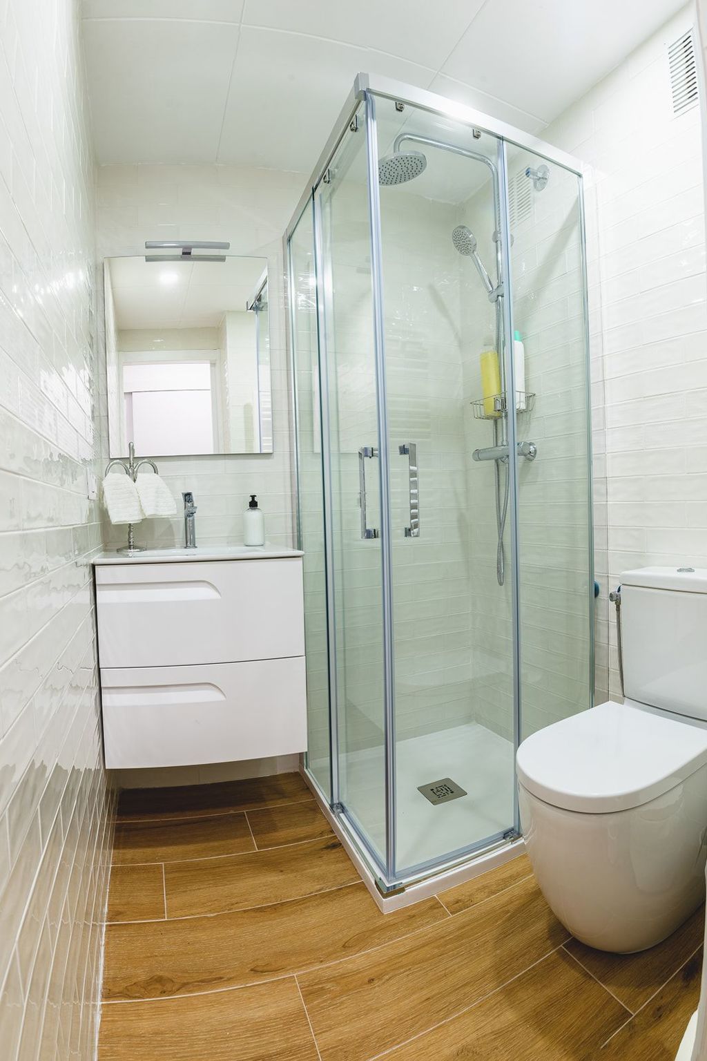 Photo of Appartement mit überdachtem Balkon und Meerblick in Strandlage