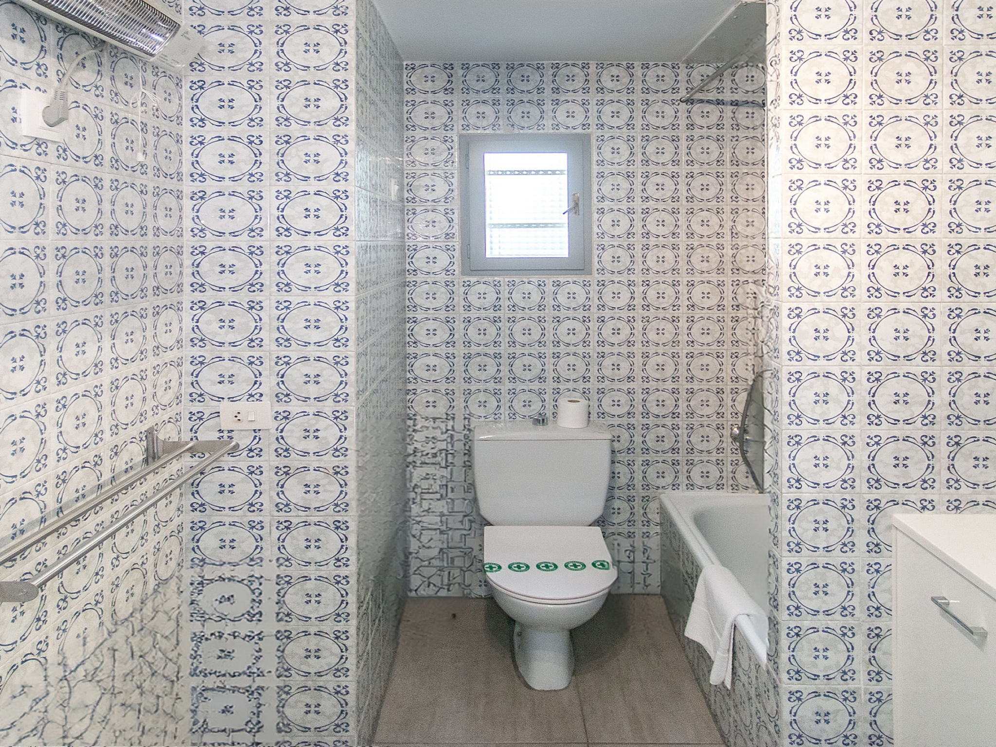 Photo of WELCS APARTAMENTO 233 EMP cerca de la playa