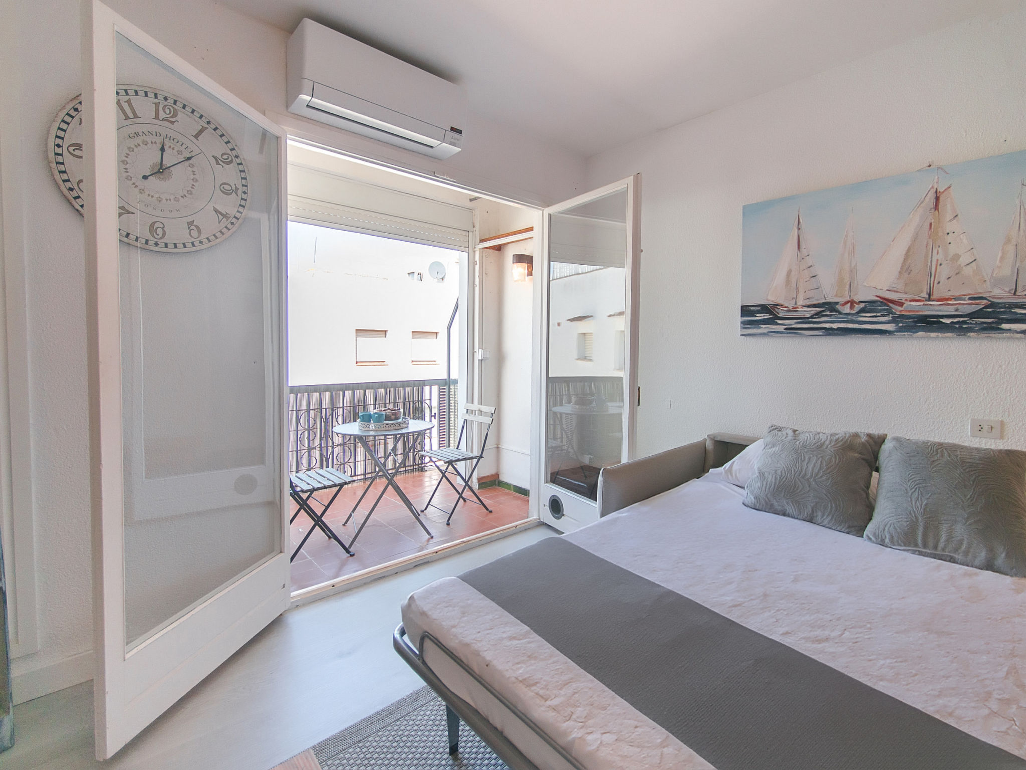 Photo of WELCS APARTAMENTO 233 EMP cerca de la playa