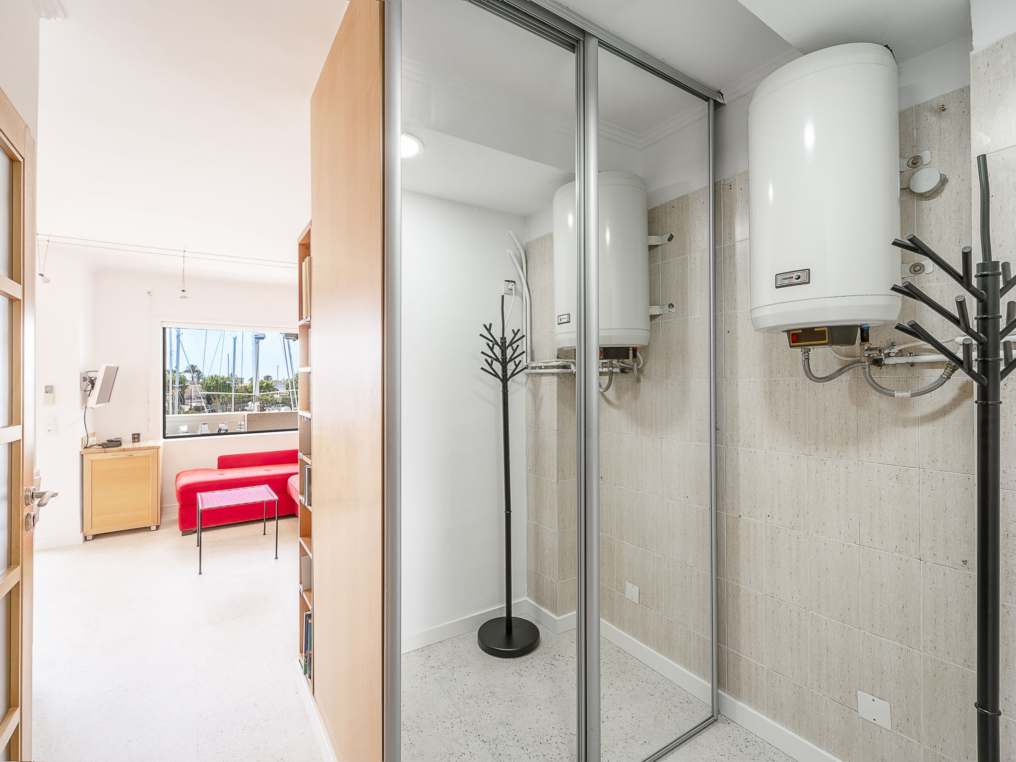 Photo of WELCS APARTAMENTO 158 EMP con vistas al canal