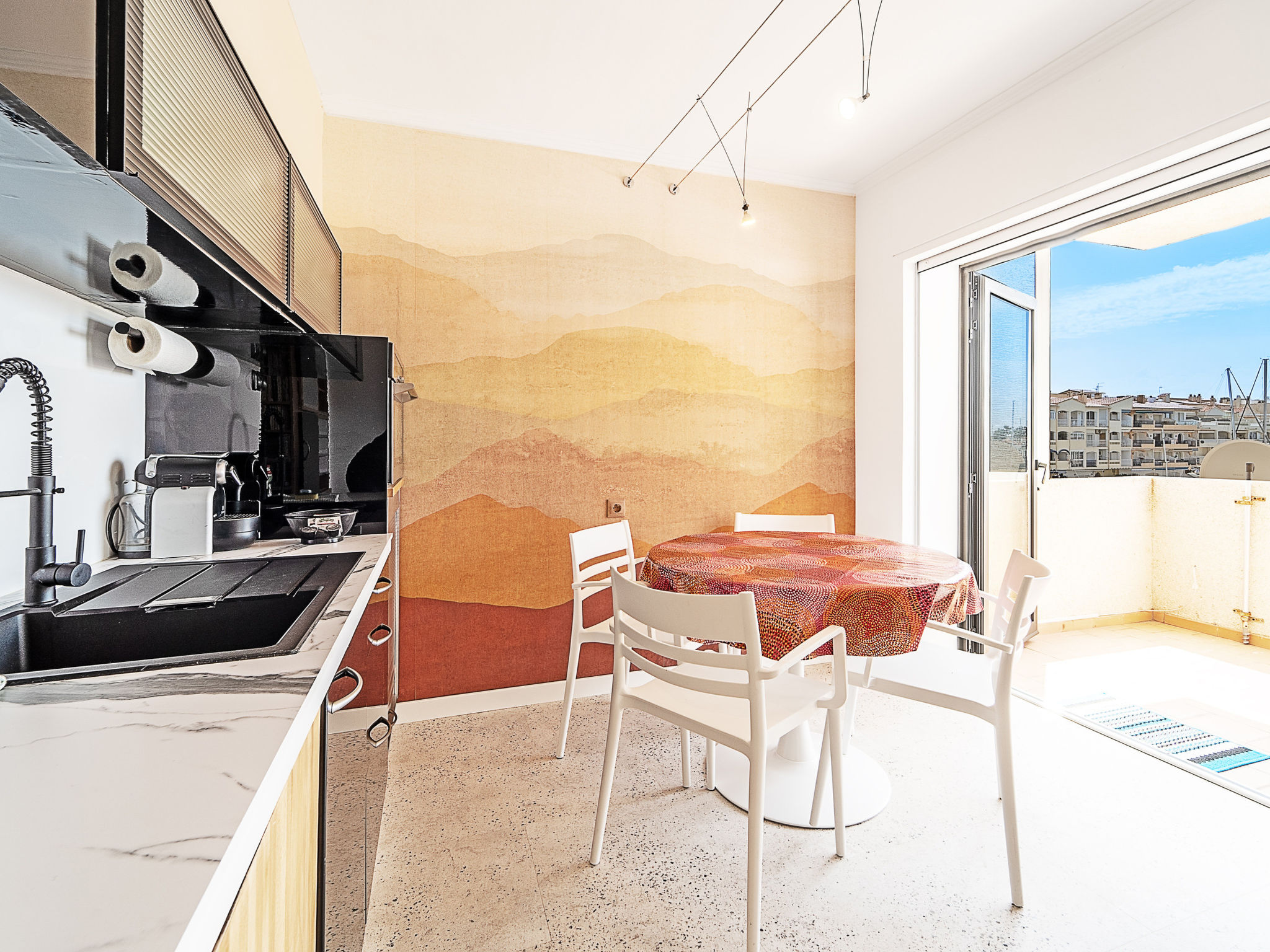 Photo of WELCS APARTAMENTO 158 EMP con vistas al canal