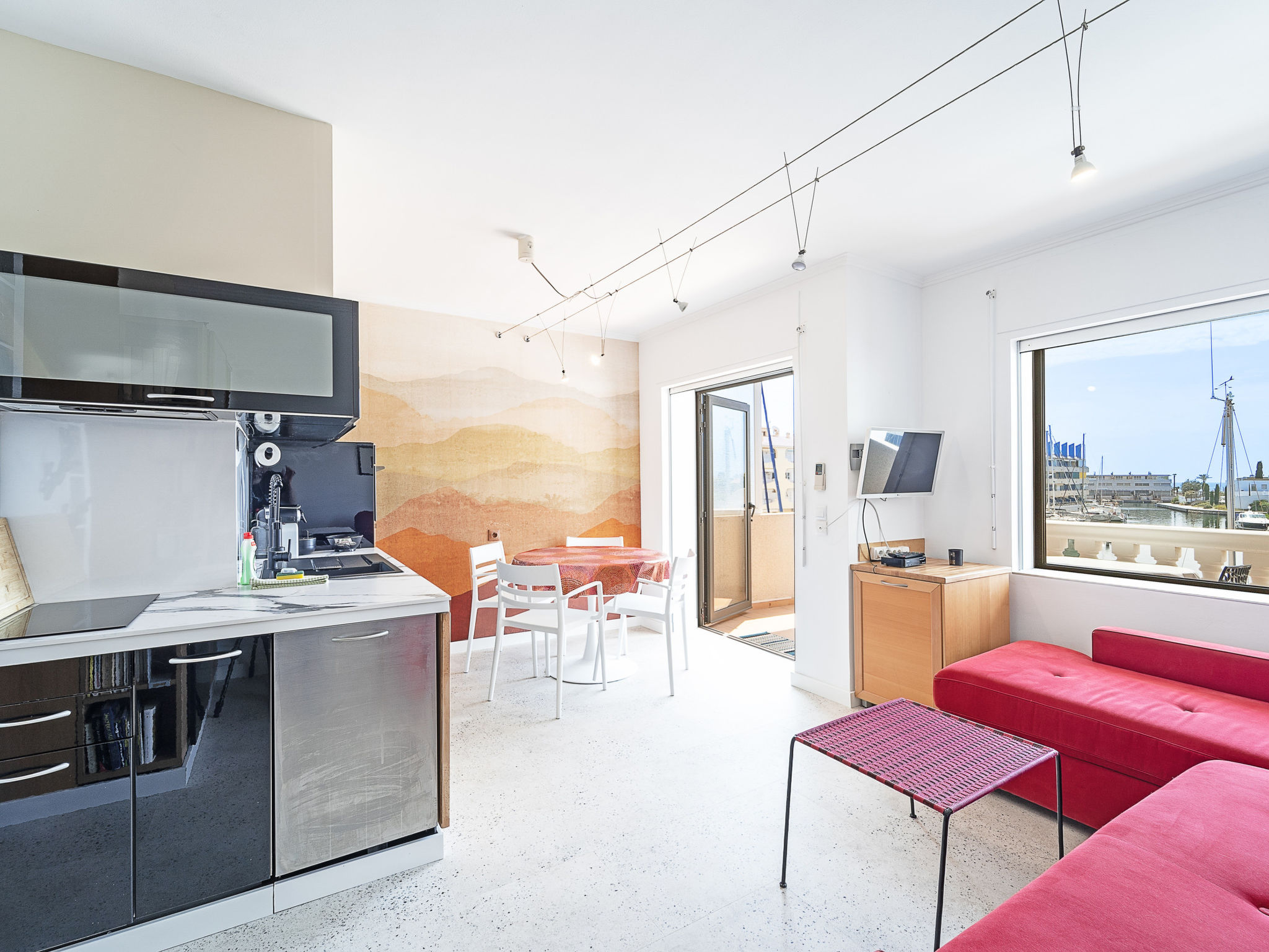 Photo of WELCS APARTAMENTO 158 EMP con vistas al canal