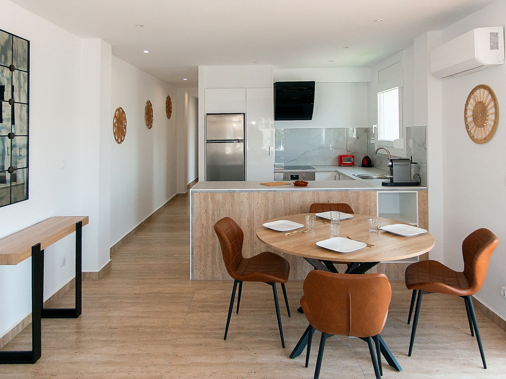 Photo of WELCS APARTAMENTO 263 EMP con vistas al canal