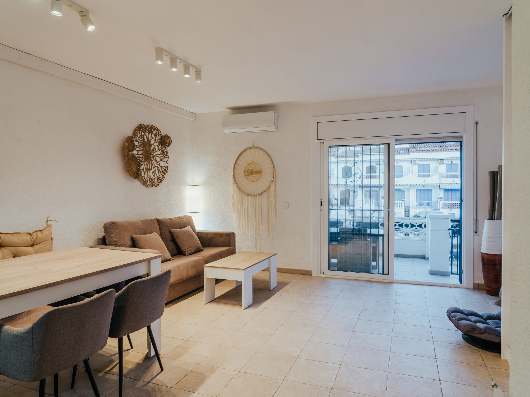 Photo of WELCS APARTAMENTO 199 EMP frente al Canal