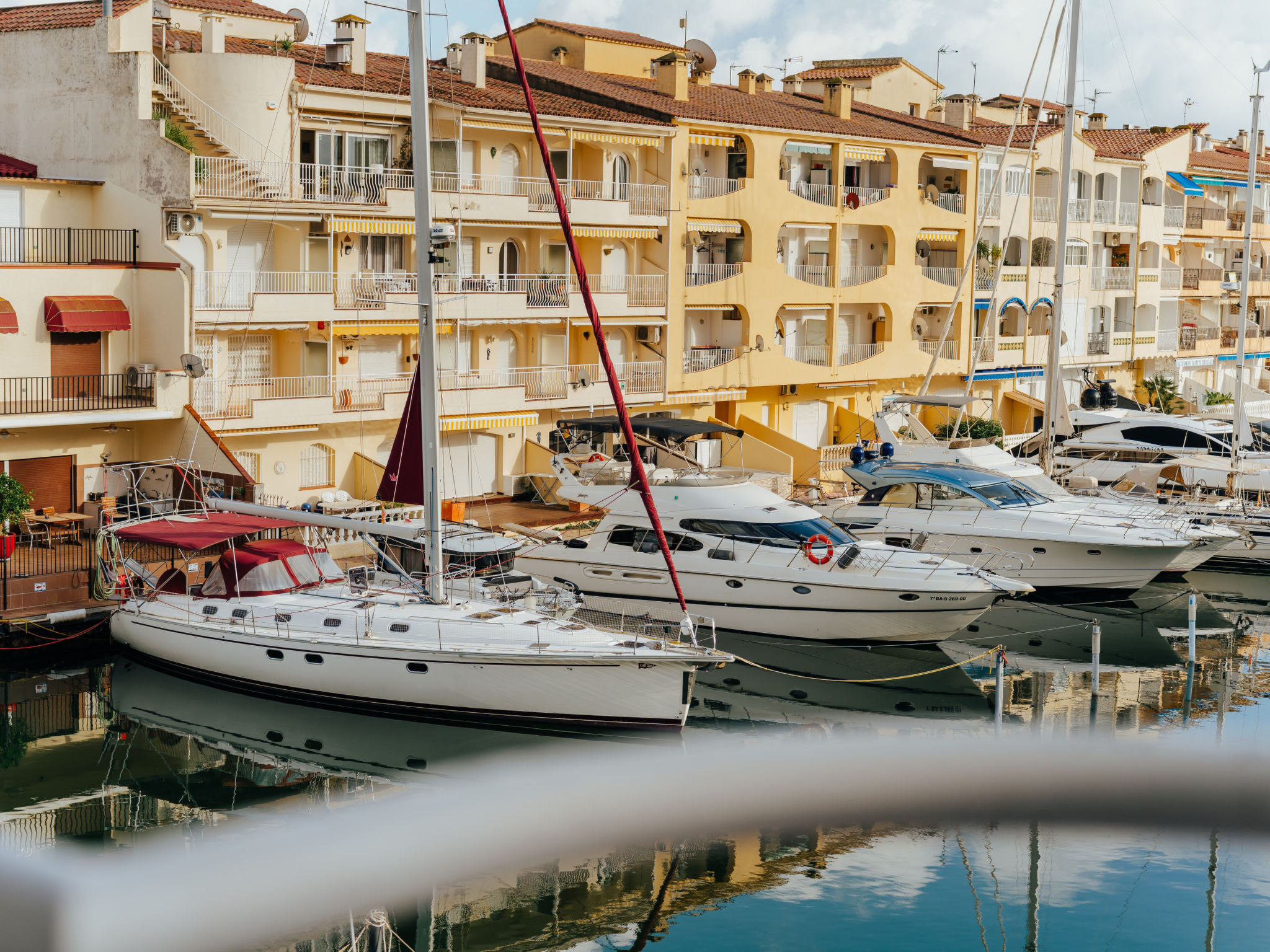 Photo of WELCS ESTUDIO 195 EMP con vistas al canal