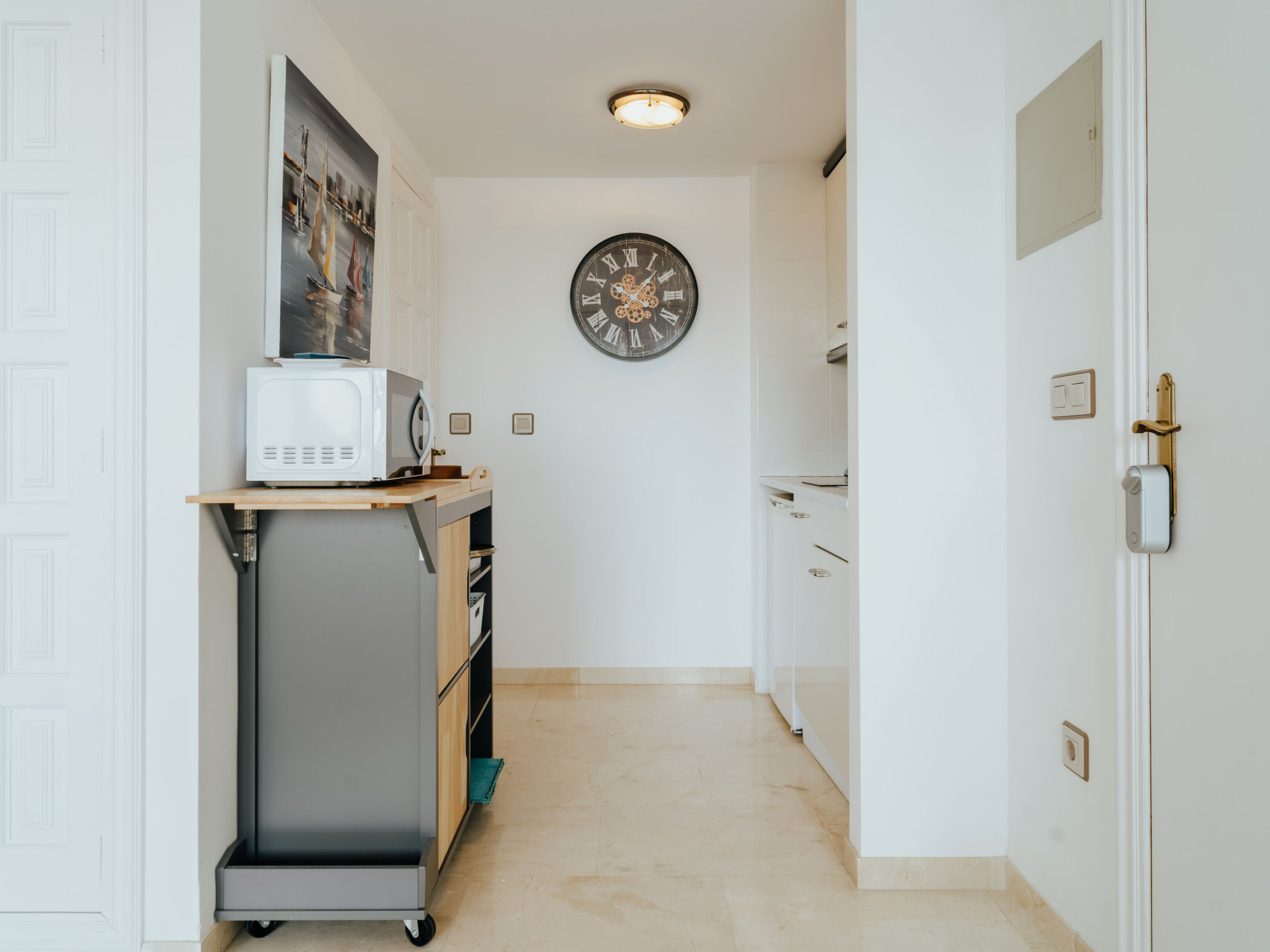 Photo of WELCS ESTUDIO 195 EMP con vistas al canal