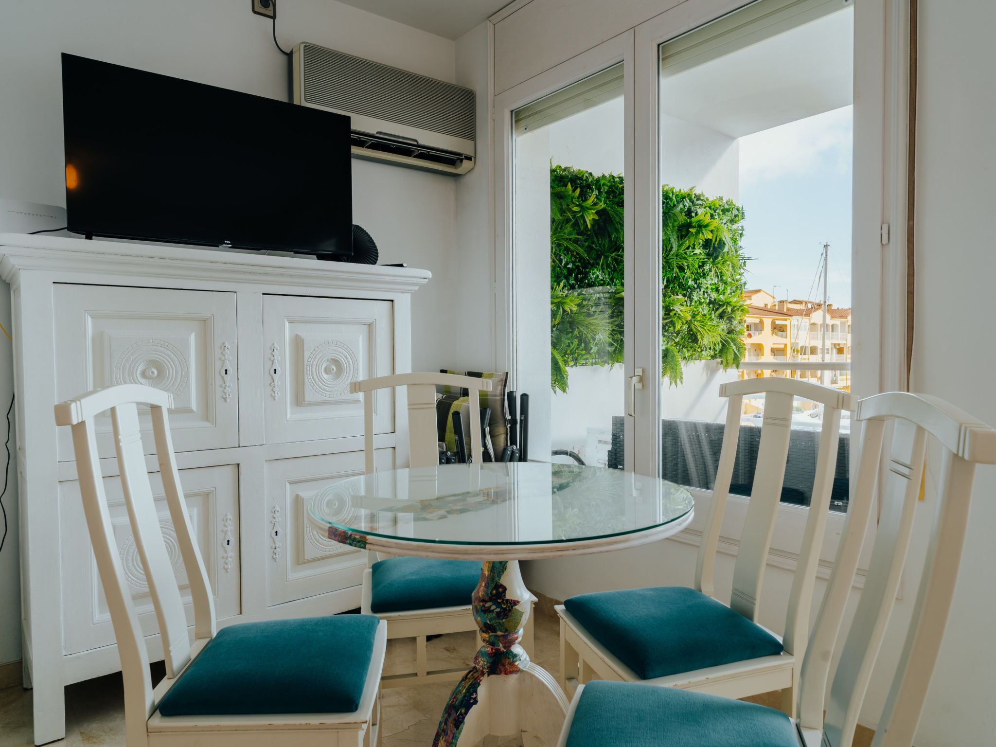 Photo of WELCS ESTUDIO 195 EMP con vistas al canal