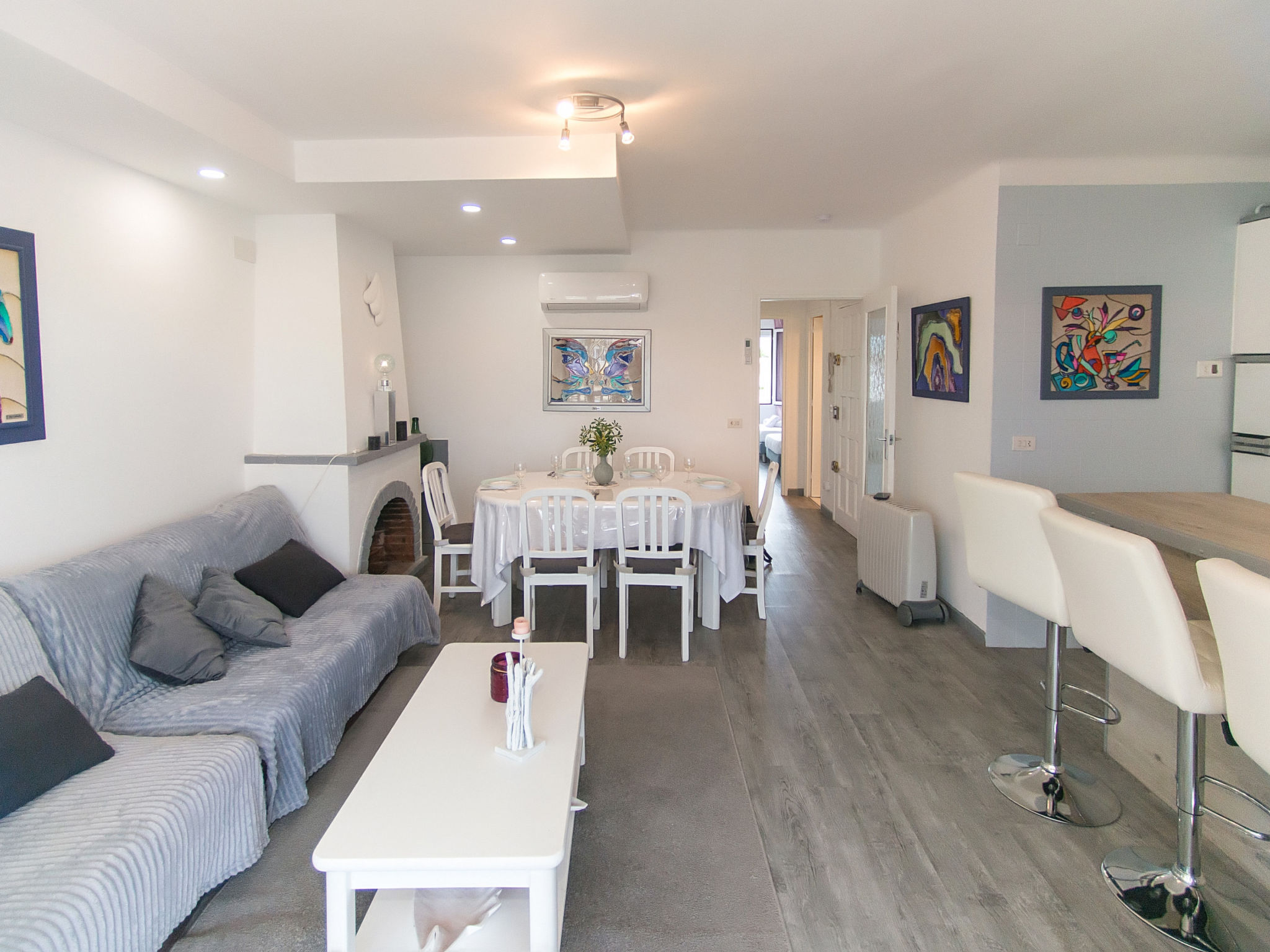 Photo of WELCS APARTAMENTO 244 EMP con terraza con vista