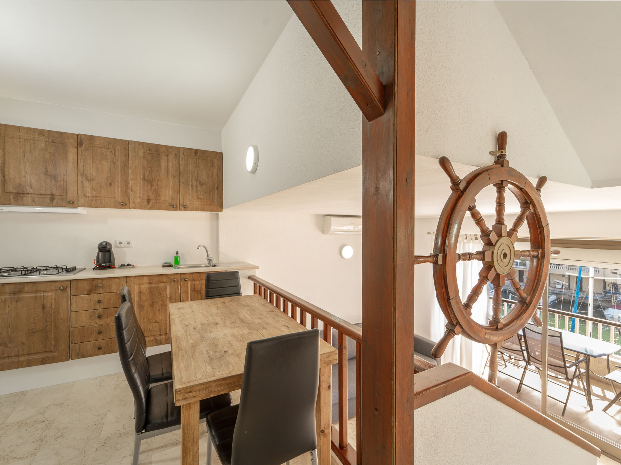 Photo of WELCS APARTAMENTO 145 EMP con vistas al canal