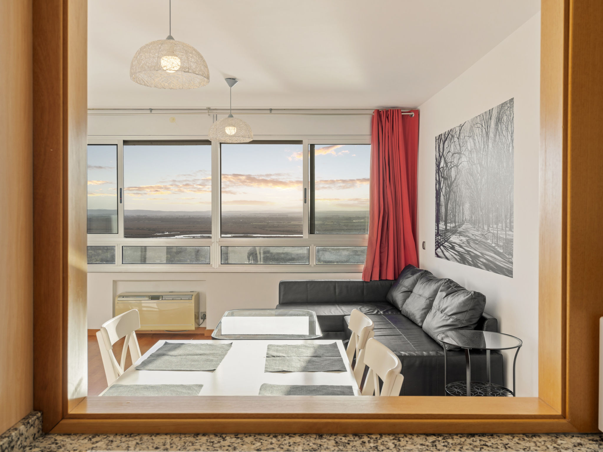 Photo of WELCS APARTAMENTO 051 EMP con vistas al mar